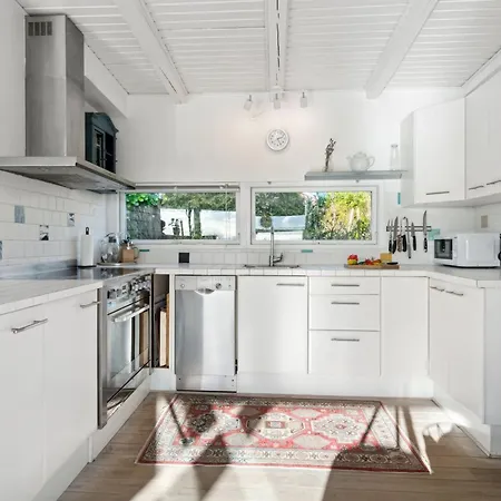 Sylvia - 450m From The Sea In Djursland And Mols By Interhome * Ronde