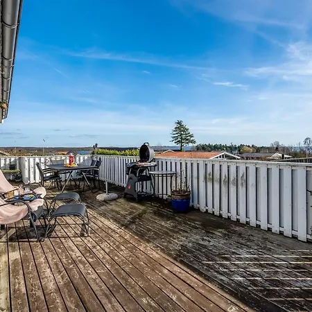 Sylvia - 450m From The Sea By Interhome